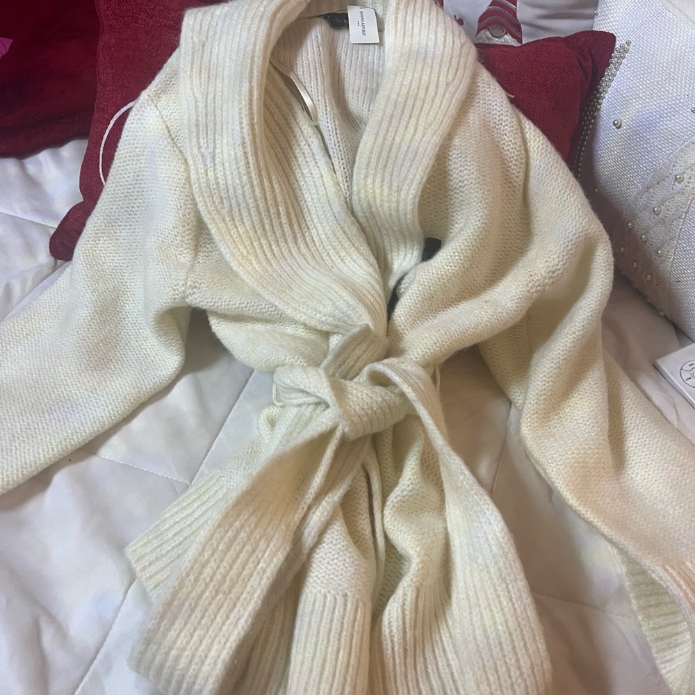 Beautiful Cream Belted Banana Republic Sweater